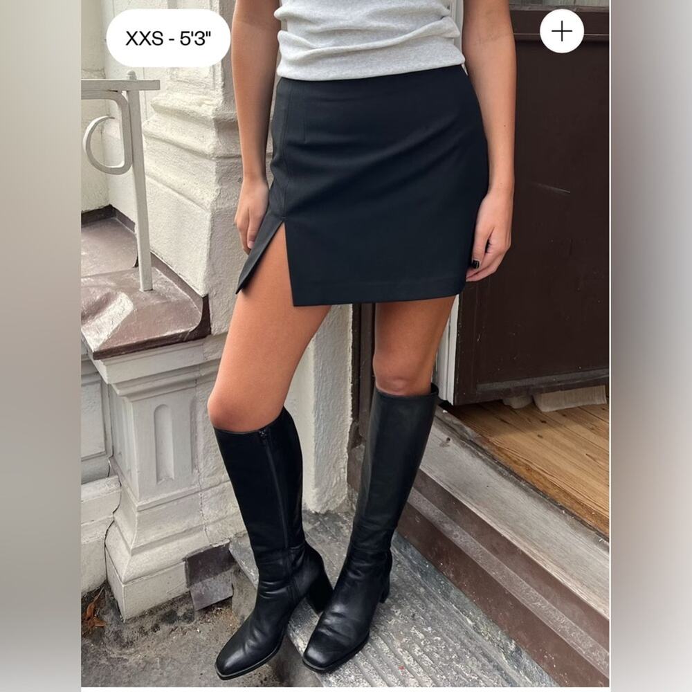 New Djerf Avenue Must Have Mini Skirt in Black Women’s Medium